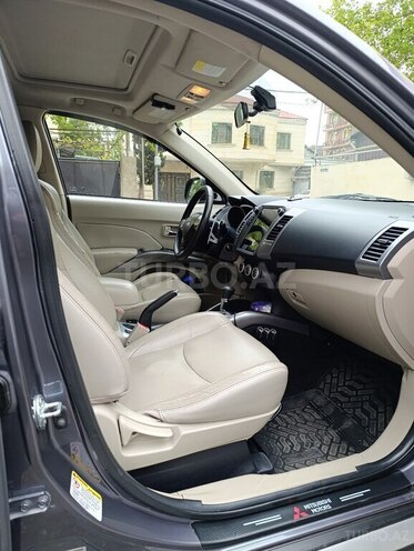 Mitsubishi Outlander 2008, 302,000 km - 3.0 l - Bakı
