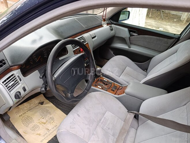 Mercedes E 220 d 1998, 542,800 km - 2.2 l - Sumqayıt