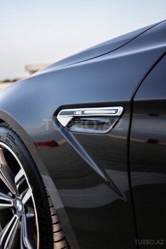 BMW M6-10