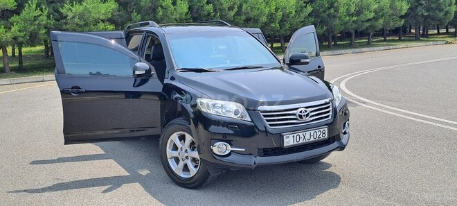 Toyota RAV4-1