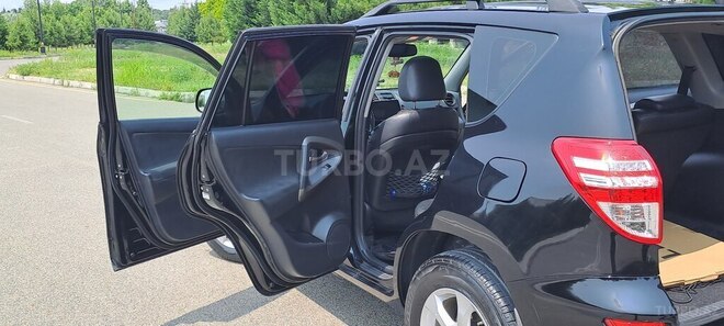 Toyota RAV4-3