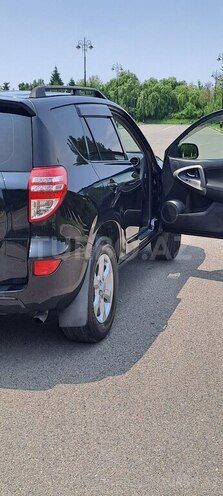 Toyota RAV4-15