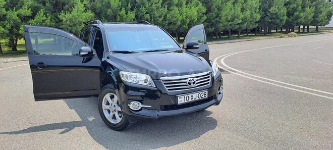 Toyota RAV4-21