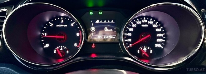 Kia Carnival-8