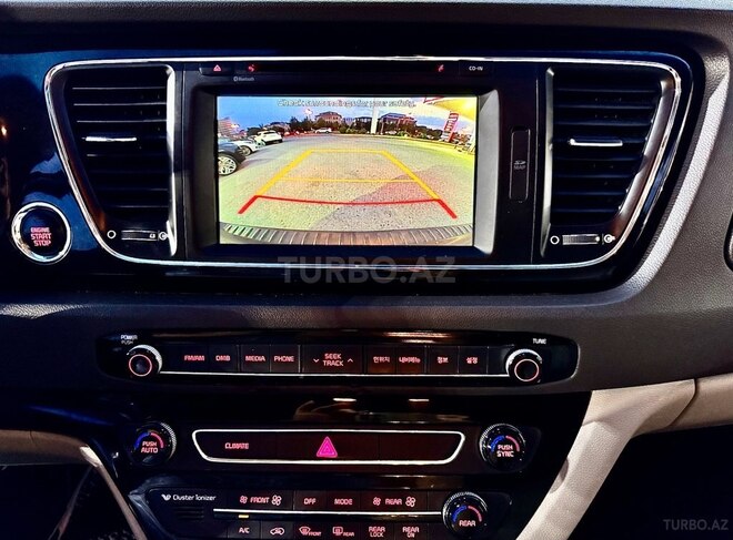 Kia Carnival-21