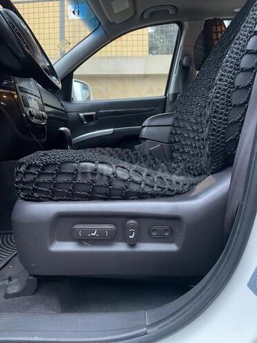 Hyundai Santa Fe-5