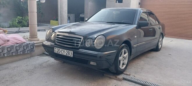 Mercedes E 230 1995, 493,000 km - 2.3 l - Bakı
