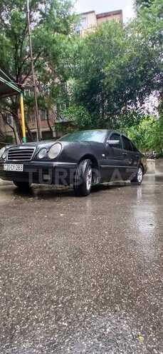 Mercedes E 230 1995, 493,000 km - 2.3 l - Bakı