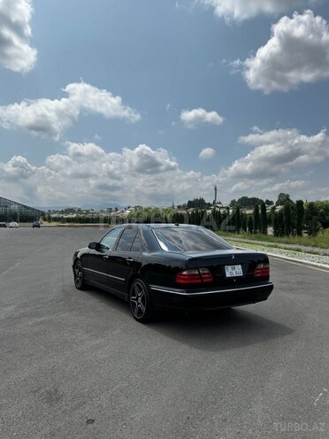 Mercedes E 320 2001, 331,000 km - 3.2 l - Gəncə
