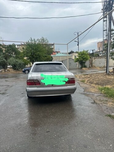 Mercedes E 200 1999, 255,000 km - 2.0 л - Bakı