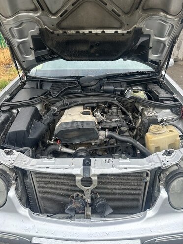 Mercedes E 200 1999, 255,000 km - 2.0 л - Bakı