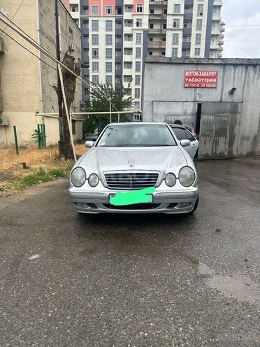 Mercedes E 200 1999, 255,000 km - 2.0 л - Bakı