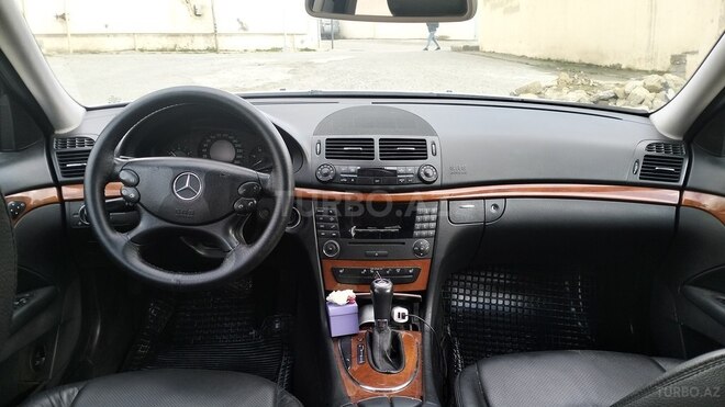 Mercedes E 200 d 2008, 260,100 km - 2.2 l - Bakı