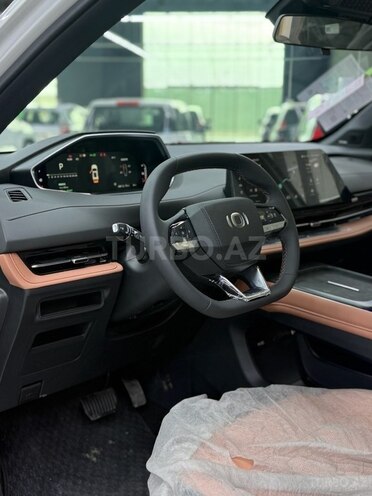 Changan Qiyuan Q05-8