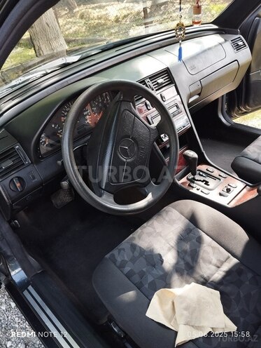Mercedes C 200 1998, 320,000 km - 2.0 l - Şəki