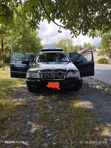 Mercedes C 200 1998, 320,000 km - 2.0 l - Şəki