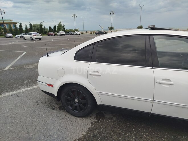 Volkswagen Passat-5