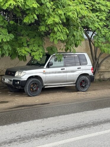 Mitsubishi Pajero io 1999, 469,000 km - 2.0 l - Bakı