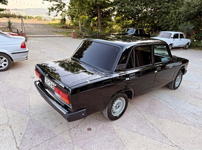 LADA (VAZ) 2107 2011, 15,000 km - 1.6 л - Tovuz