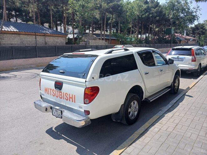 Mitsubishi L200 2013, 200,000 km - 2.5 l - Bakı