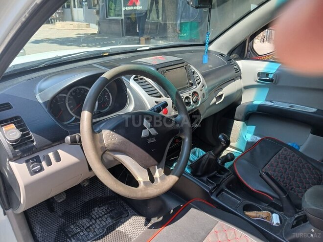 Mitsubishi L200 2013, 200,000 km - 2.5 l - Bakı