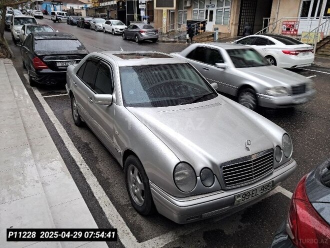 Mercedes E 240 1998, 400,000 km - 2.4 l - Bakı