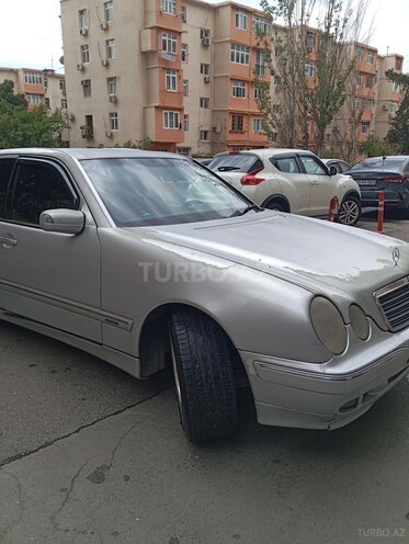Mercedes E 220 d 2001, 640,000 km - 2.2 л - Bakı