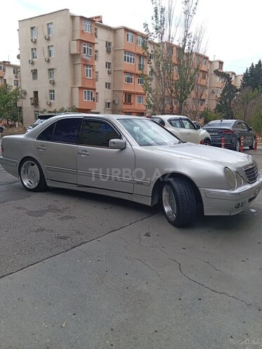 Mercedes E 220 d 2001, 640,000 km - 2.2 л - Bakı