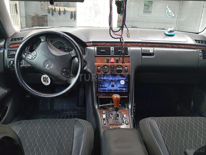 Mercedes E 220 d 2001, 640,000 km - 2.2 л - Bakı