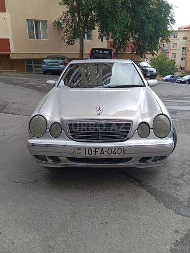 Mercedes E 220 d 2001, 640,000 km - 2.2 л - Bakı