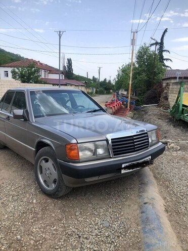 Mercedes A 190 1990, 400,500 km - 2.0 l - Quba