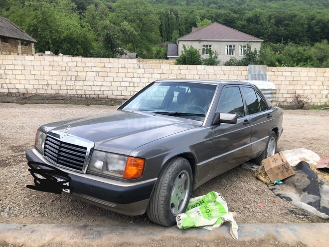 Mercedes A 190 1990, 400,500 km - 2.0 l - Quba