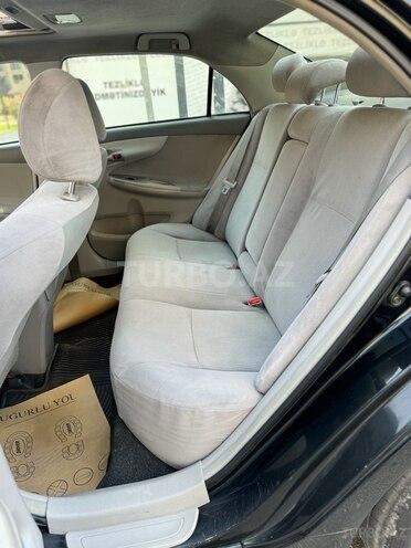 Toyota Corolla 2010, 215,000 km - 1.8 l - Bakı