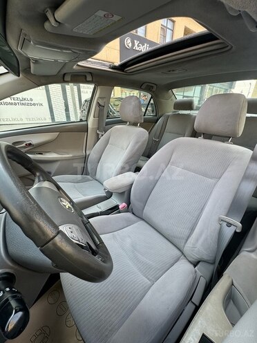 Toyota Corolla 2010, 215,000 km - 1.8 l - Bakı