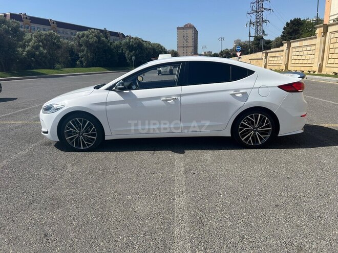Hyundai Avante 2016, 260,000 km - 1.6 l - Bakı
