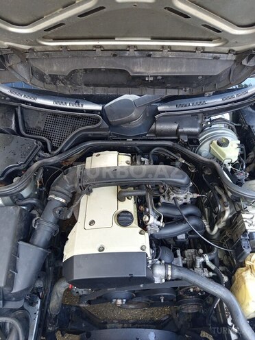 Mercedes E 200 1999, 400,000 km - 2.0 l - Tovuz