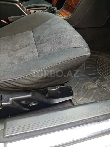 Mercedes E 200 1999, 400,000 km - 2.0 l - Tovuz