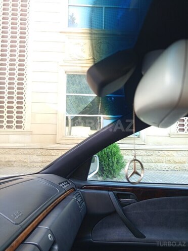 Mercedes E 200 1999, 400,000 km - 2.0 l - Tovuz