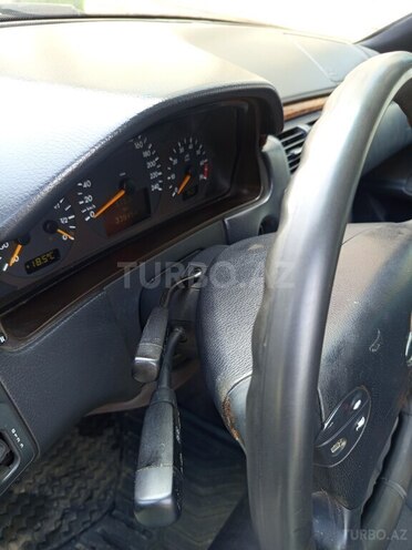 Mercedes E 200 1999, 400,000 km - 2.0 l - Tovuz
