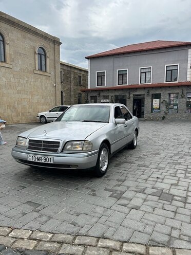 Mercedes C 180 1993, 300,000 km - 1.8 л - Bakı
