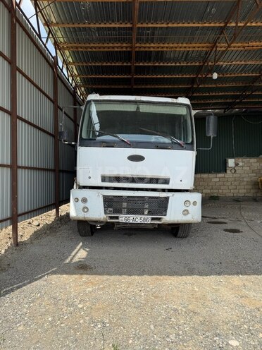 Ford Cargo 2007, 400,000 km - 7.5 l - Yevlax