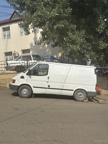 Ford Transit 1999, 250,000 km - 2.5 l - Yardımlı