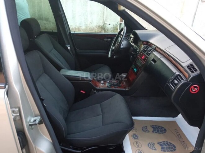 Mercedes E 240 1999, 321,000 km - 2.4 l - Bakı