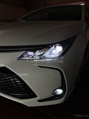 Toyota Corolla 2024, 9,000 km - 1.8 л - Bakı