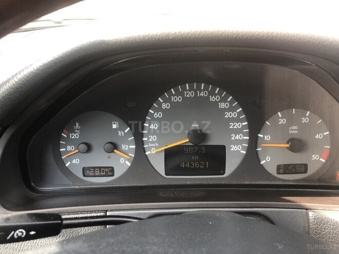 Mercedes E 270 2000, 443,000 km - 2.7 л - Ağstafa