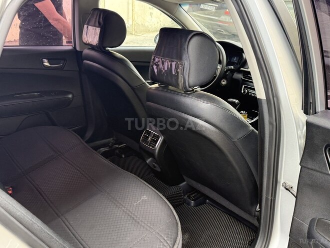 Kia K5-8