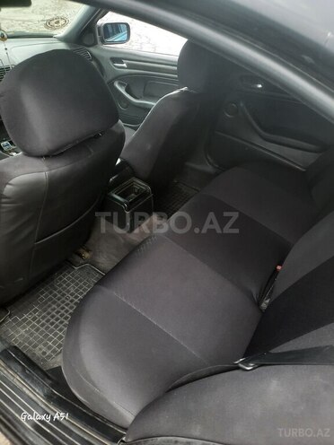 BMW 323 2000, 328,000 km - 2.5 l - Bakı