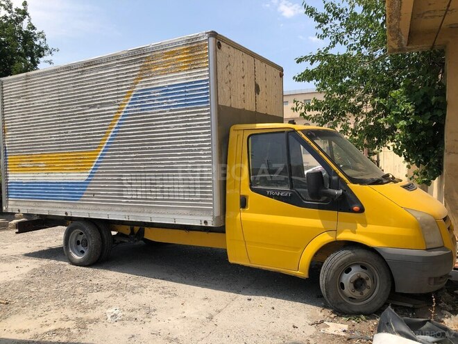 Ford Transit-5