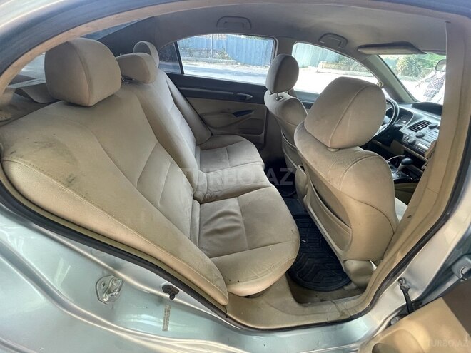 Honda Civic 2006, 440,000 km - 1.3 l - Yevlax