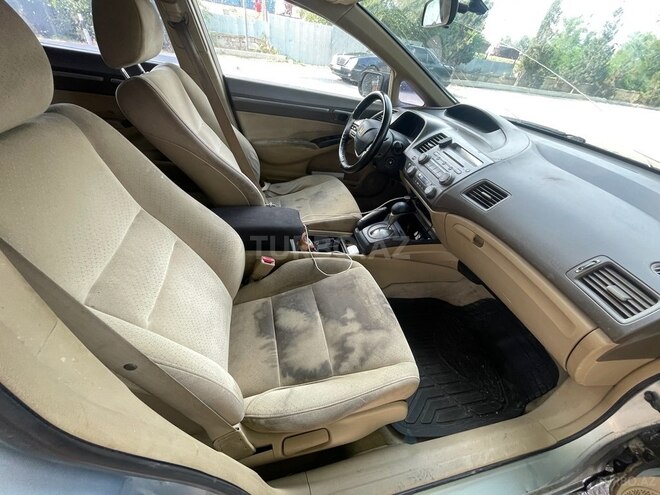 Honda Civic 2006, 440,000 km - 1.3 l - Yevlax